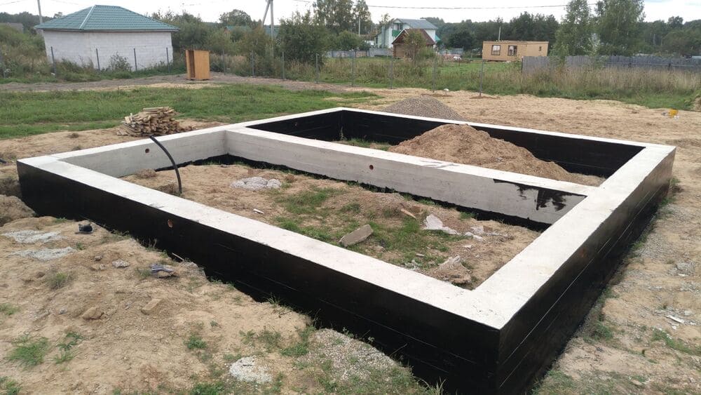ленточный фундамент для дома из газоблока