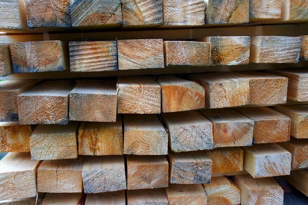 Сравнение сухой и сырой доски после высыхания
